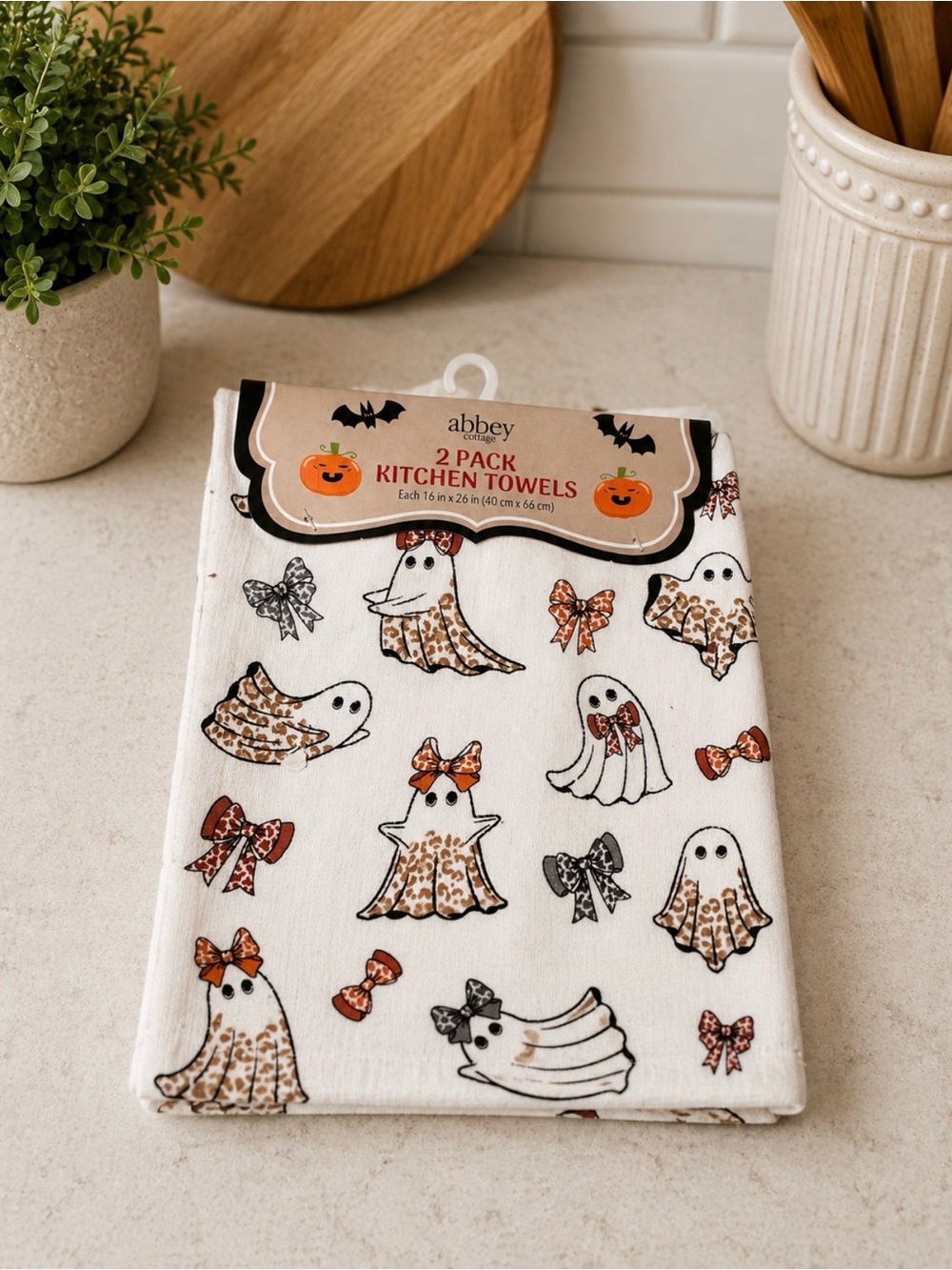 NWT Abbey Cottage 2 Pack Halloween Ghost Kitchen Towels Leopard Bows 16x26